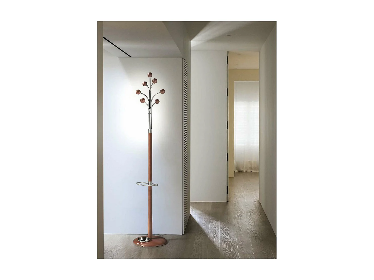 Perchero mod. 427 barato con paragüero cromo satinado lacado cerezo, 189 cm(alto)37 cm(an