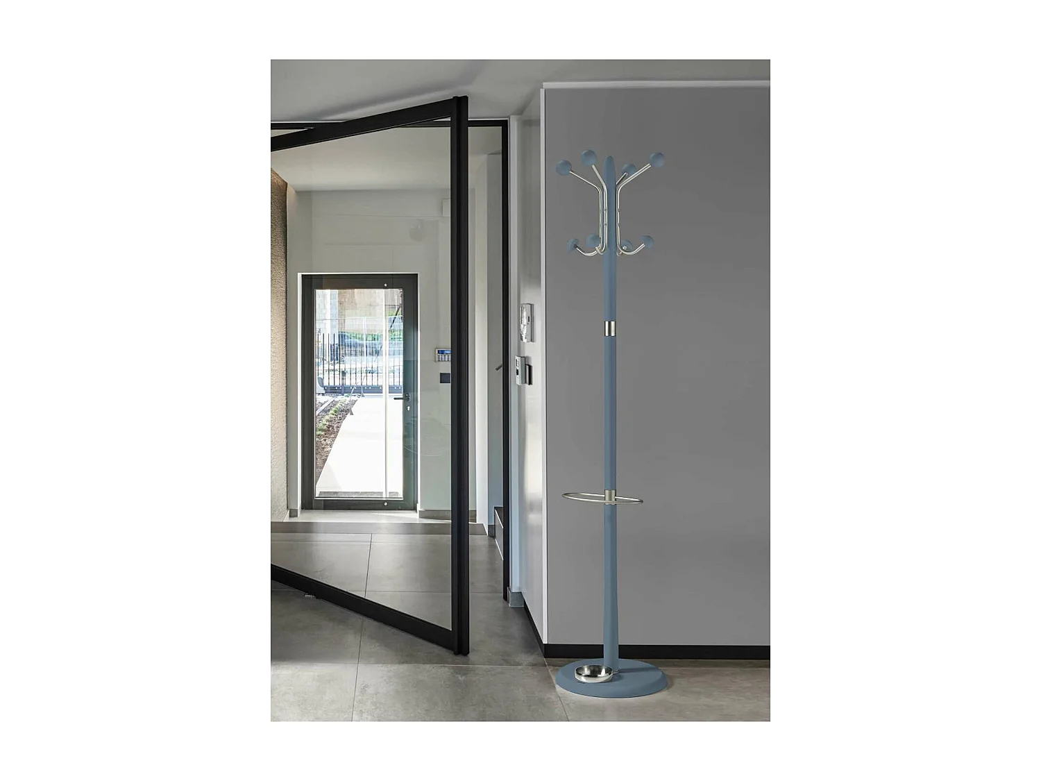 Perchero mod. 421 con paragüero herrajes en cromo satinado lacado azul, 180 cm(alto)37 cm