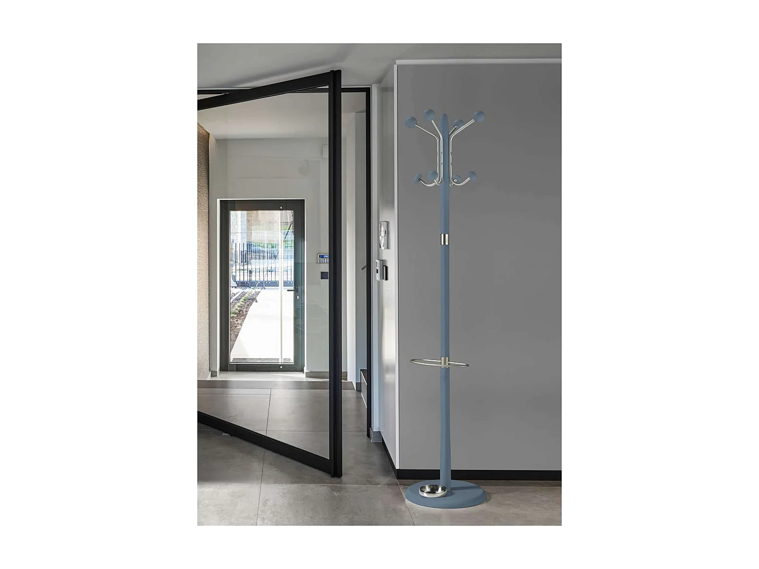 Perchero mod. 421 con paragüero herrajes en cromo satinado lacado azul, 180 cm(alto)37 cm