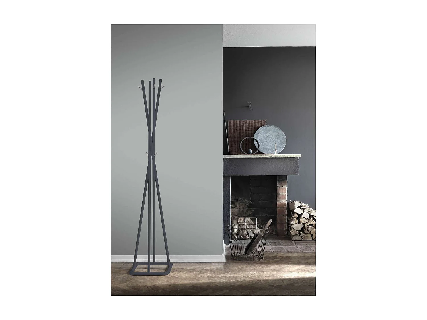 Perchero mod. 469 acabado lacado azabache, 180cm(alto) 38cm(ancho) 38cm(largo)