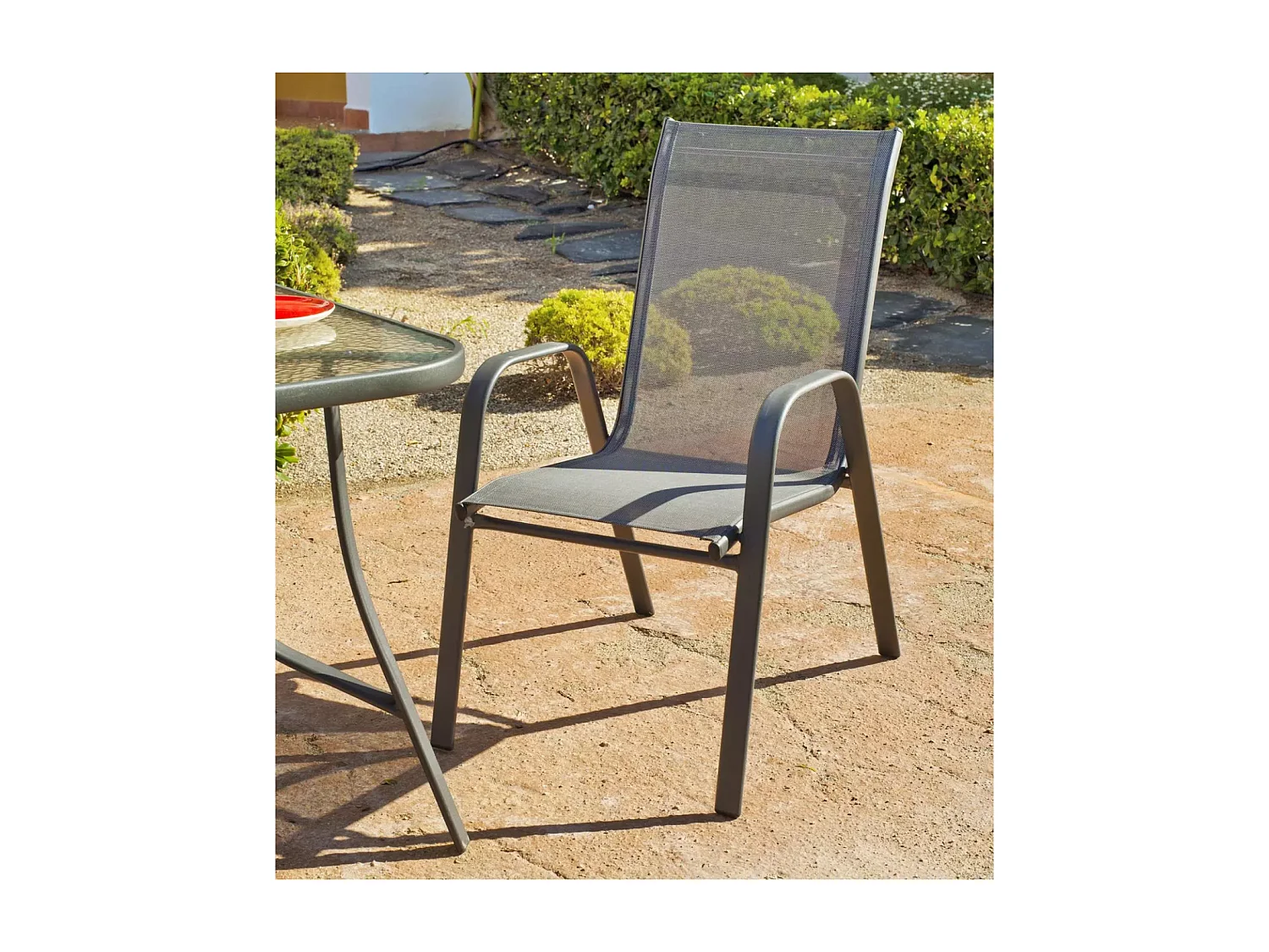 Conjunto de mesa + 4 sillones en acero Sulam-90/4 en acabado gris antracita.