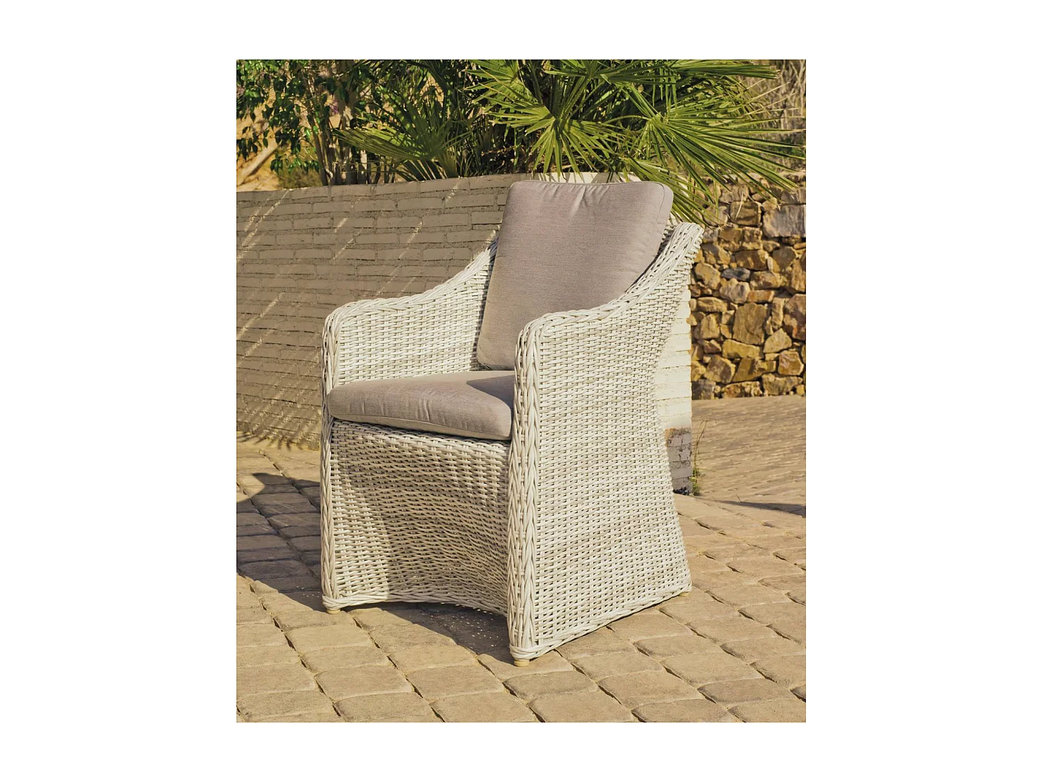 Conjunto mesa redonda + 4 sillones con cojines para terraza jardín Celebes-120/4, Médula