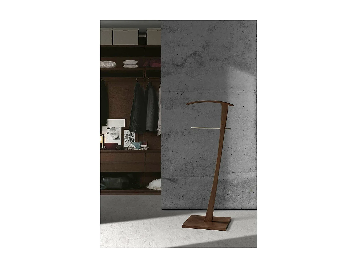 Galán 310 herraje cromo satinado lacado nogal, 115 cm(alto)48 cm(ancho)28 cm(largo)