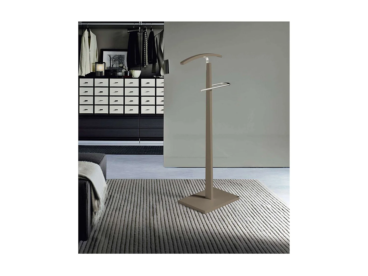 Galan 303 herraje cromo satinado lacado en moka. 114 cm (alto), 48 cm (ancho), 28 cm(fondo