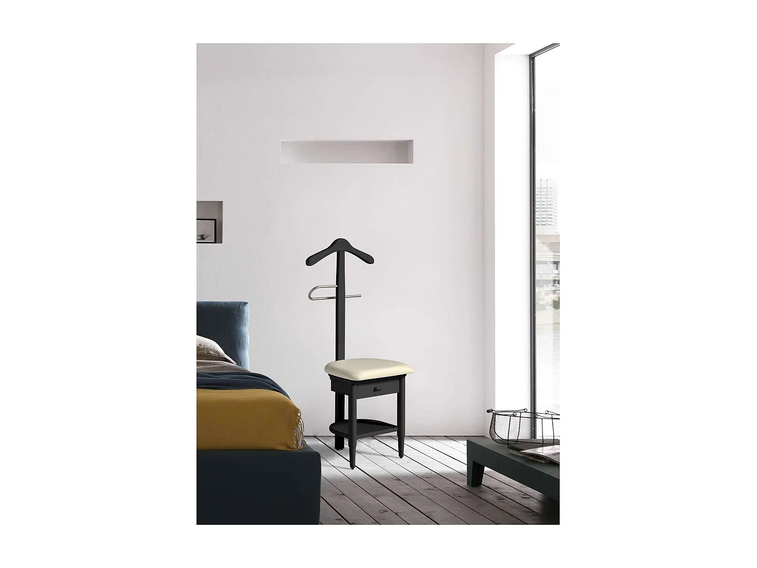 Galán 362 herraje cromo lacado en color negro, 115cm(alto) 45cm(ancho) 41cm(largo)