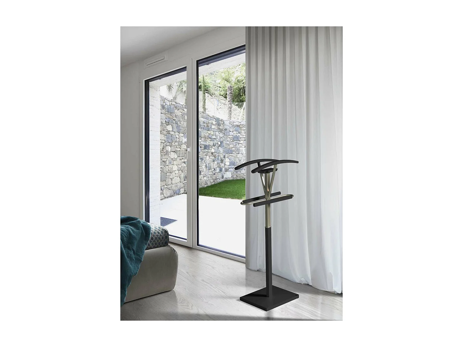 Galán 356 herraje cromo satinado lacado en color negro,110 cm(alto)47 cm(ancho)34 cm(larg