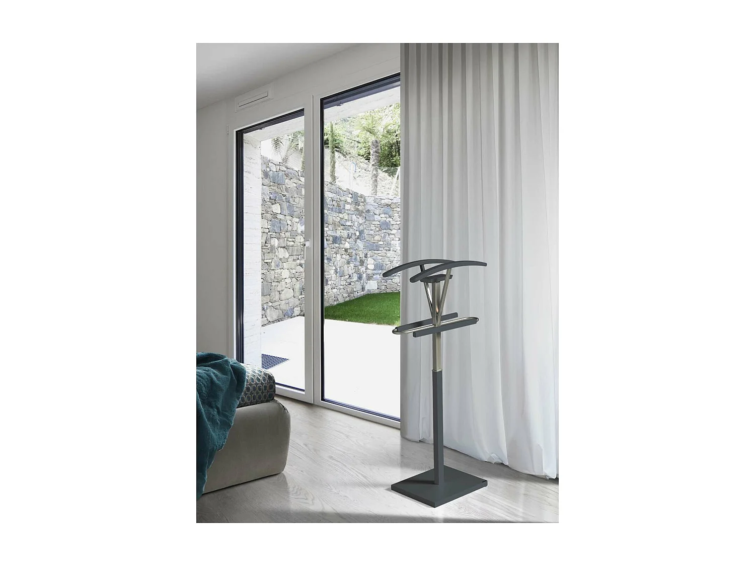 Galán 356 herraje cromo satinado lacado en color azabache, 110 cm(alto)47 cm(ancho)34 cm(