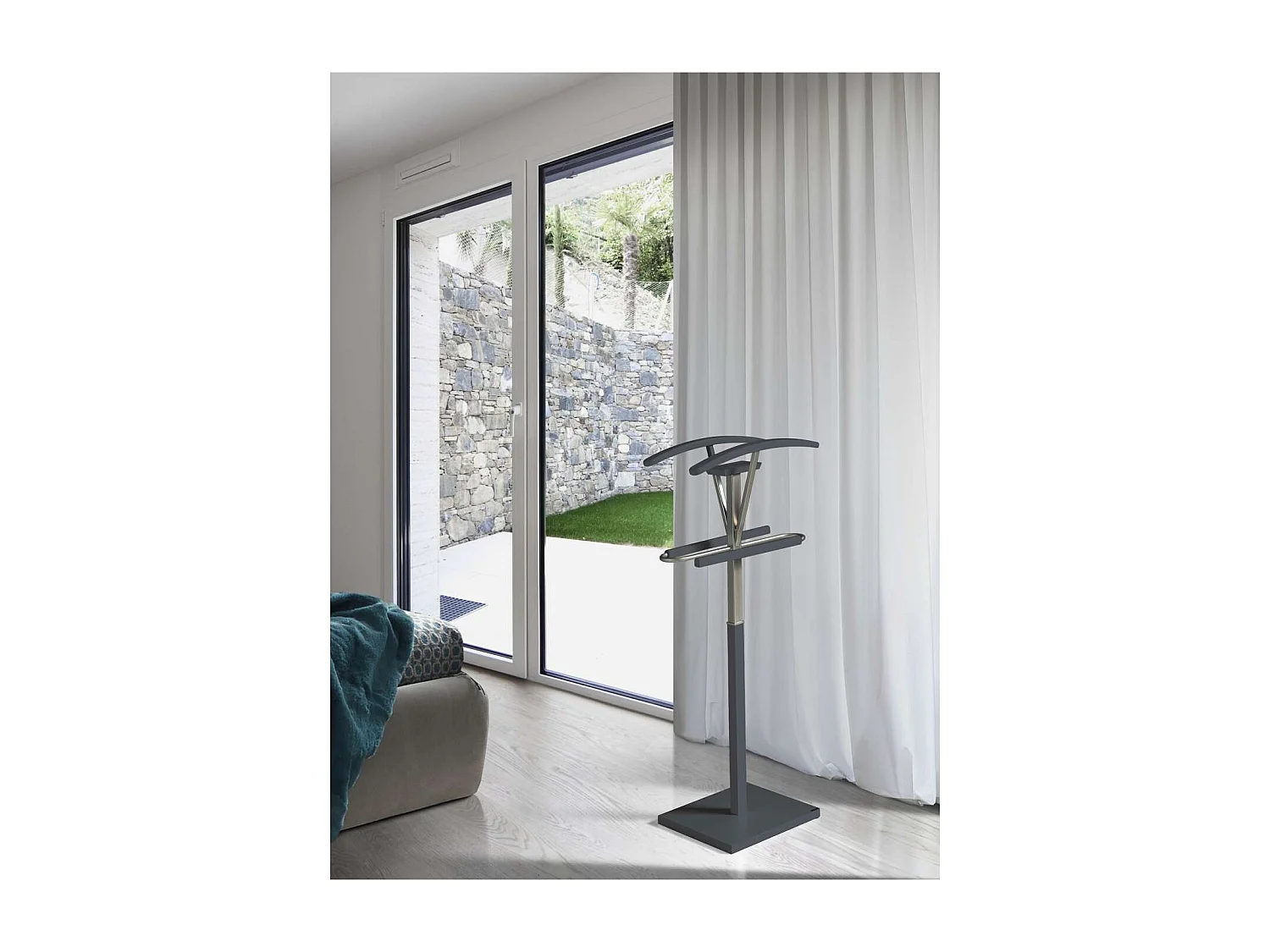 Galán 356 herraje cromo satinado lacado en color azabache, 110 cm(alto)47 cm(ancho)34 cm(