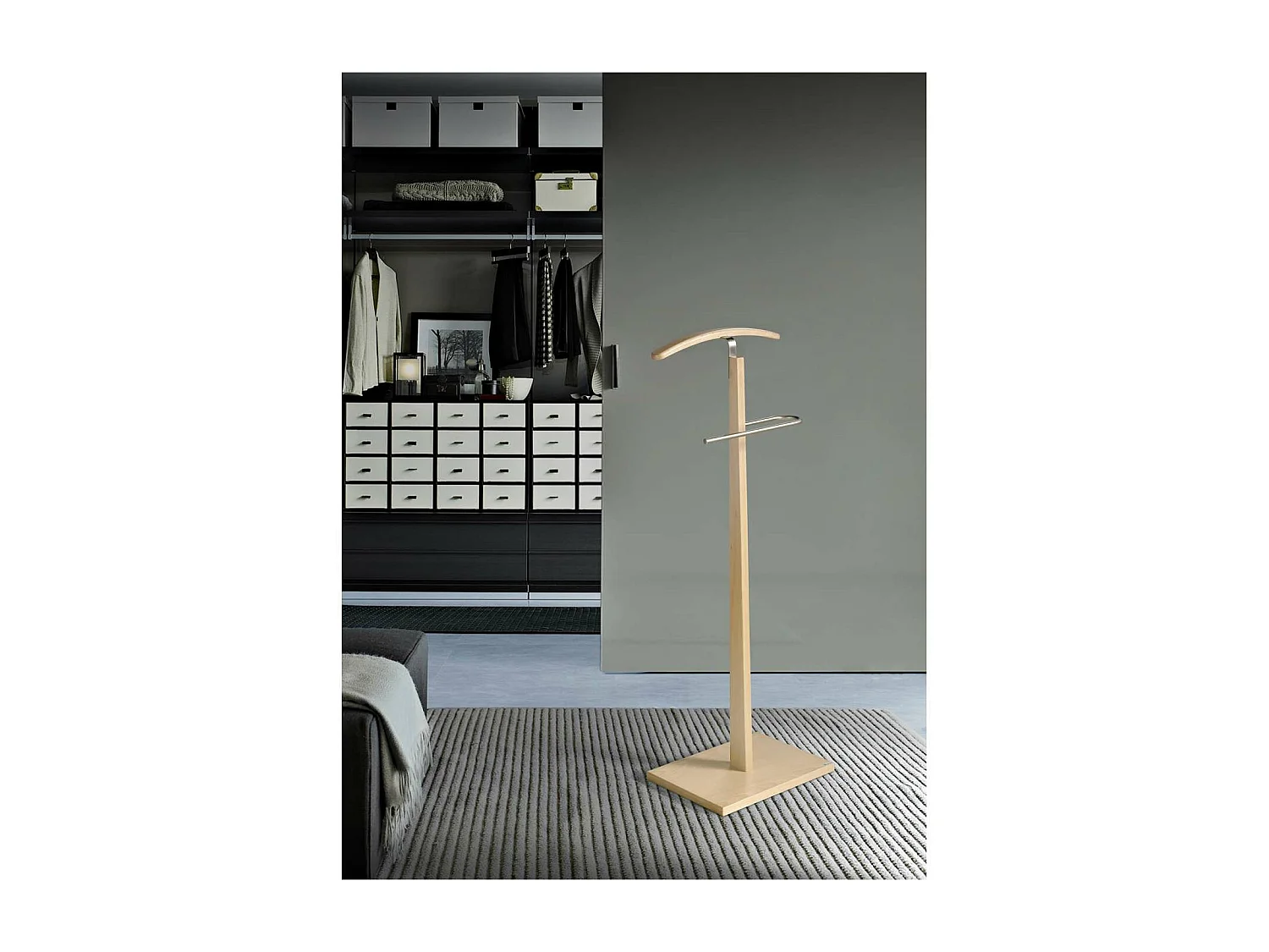 Galan 303 herraje cromo satinado y madera color natural. 114 cm (alto), 48 cm (ancho), 28