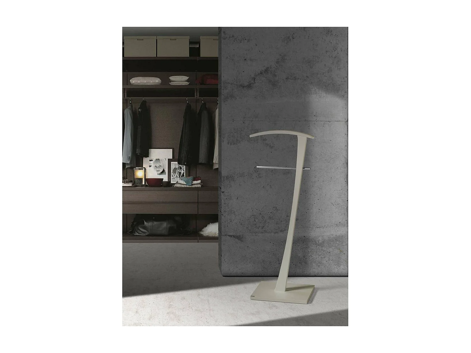 Galan 310 herraje cromo satinado lacado visón, 115cm(alto) 48cm(ancho) 28cm(largo)