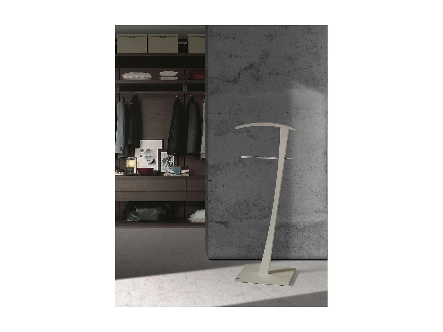 Galan 310 herraje cromo satinado lacado visón, 115cm(alto) 48cm(ancho) 28cm(largo)