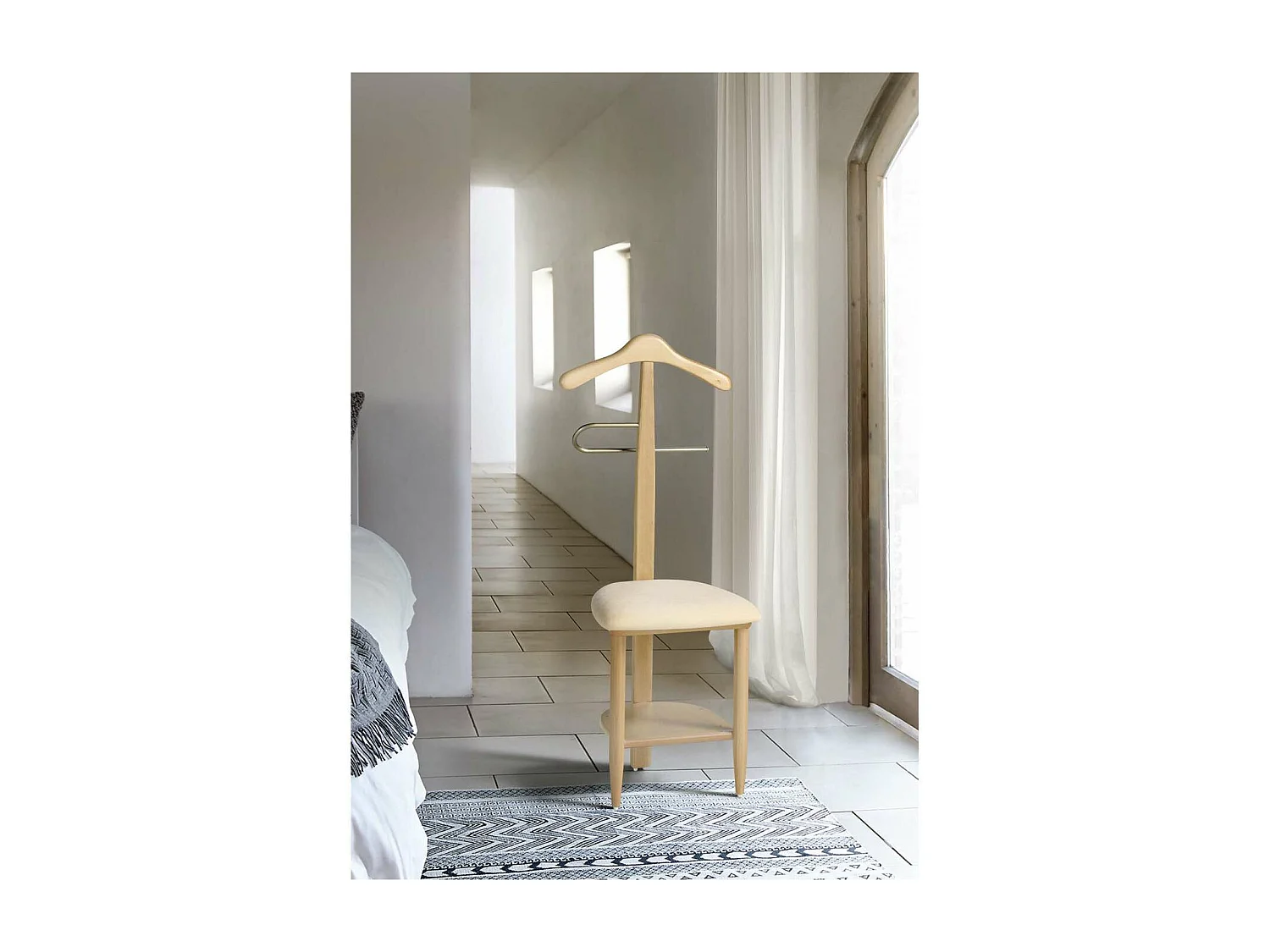 Galán 361 con asiento en beige herrajes cromado satinado lacado natural, 105 cm(alto)45 c