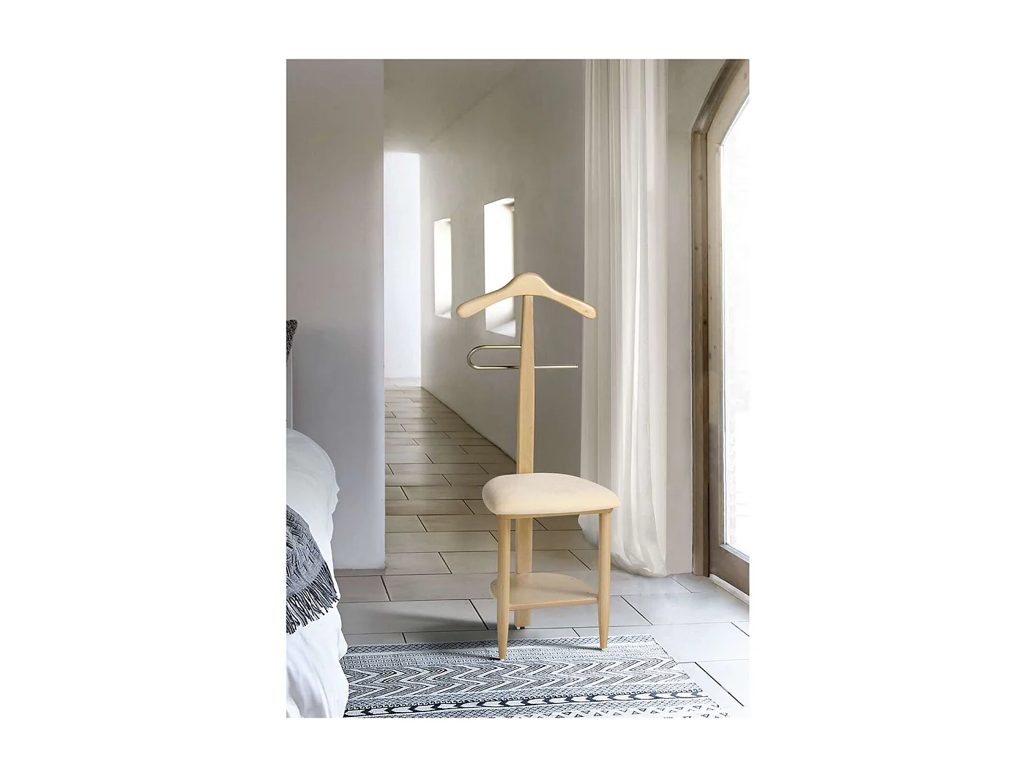 Galán 361 con asiento en beige herrajes cromado satinado lacado natural, 105 cm(alto)45 c