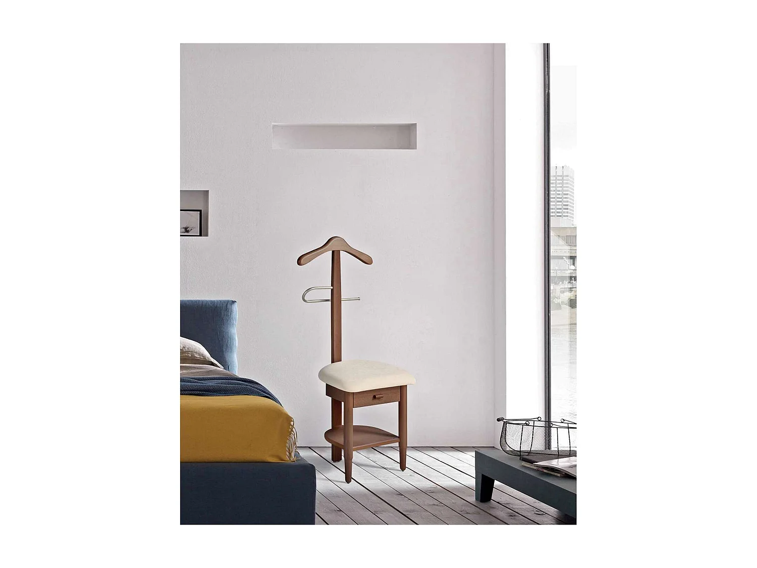 Galán 362 herraje cromo lacado en color nogal, 115cm(alto) 45cm(ancho) 41cm(largo)