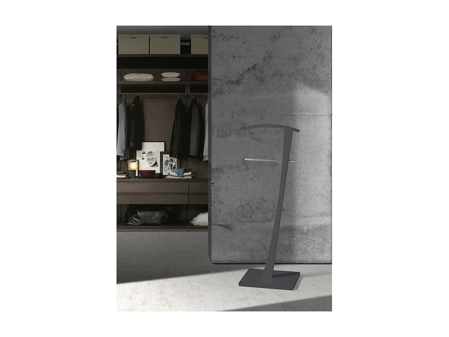 Galan 310 herraje cromo satinado lacado azabache, 115cm(alto) 48cm(ancho) 28cm(largo)