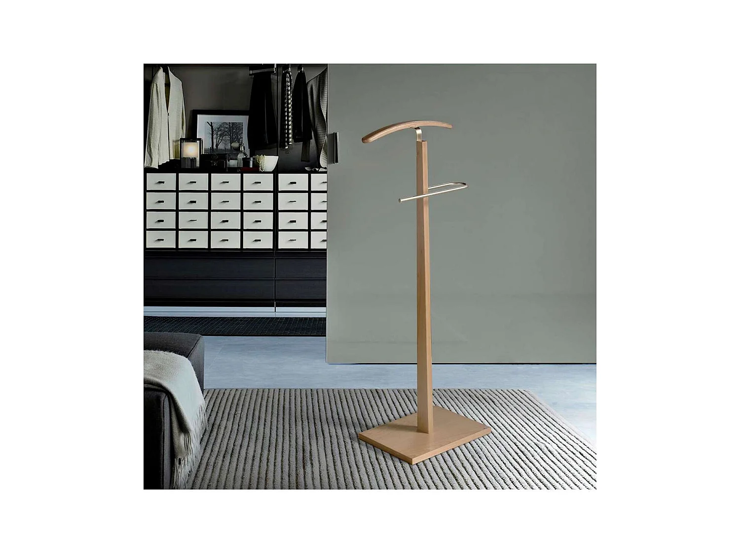 Galan 303 herraje cromo satinado y madera color roble. 114 cm (alto), 48 cm (ancho), 28 cm