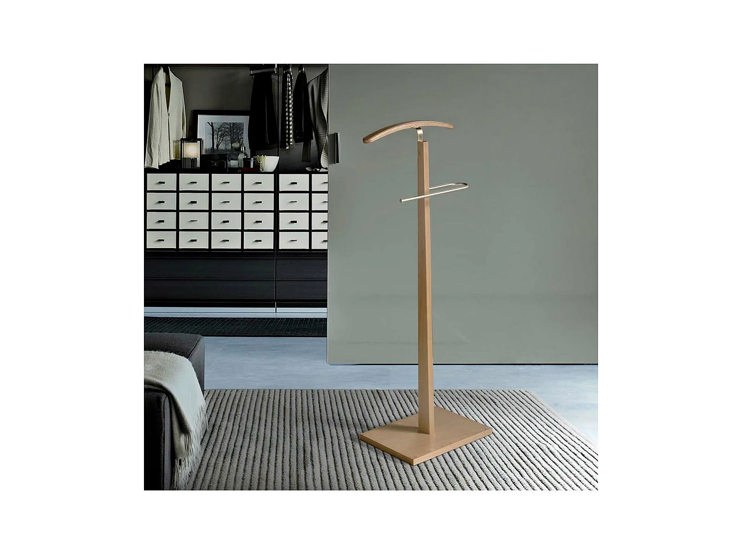 Galan 303 herraje cromo satinado y madera color roble. 114 cm (alto), 48 cm (ancho), 28 cm