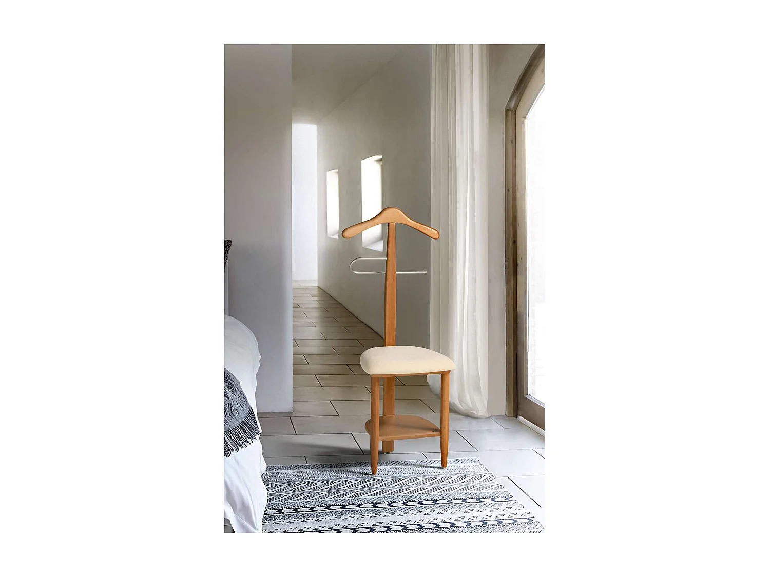 Galán 361 con asiento en beige herrajes cromado satinado lacado cerezo, 105 cm(alto)45 cm