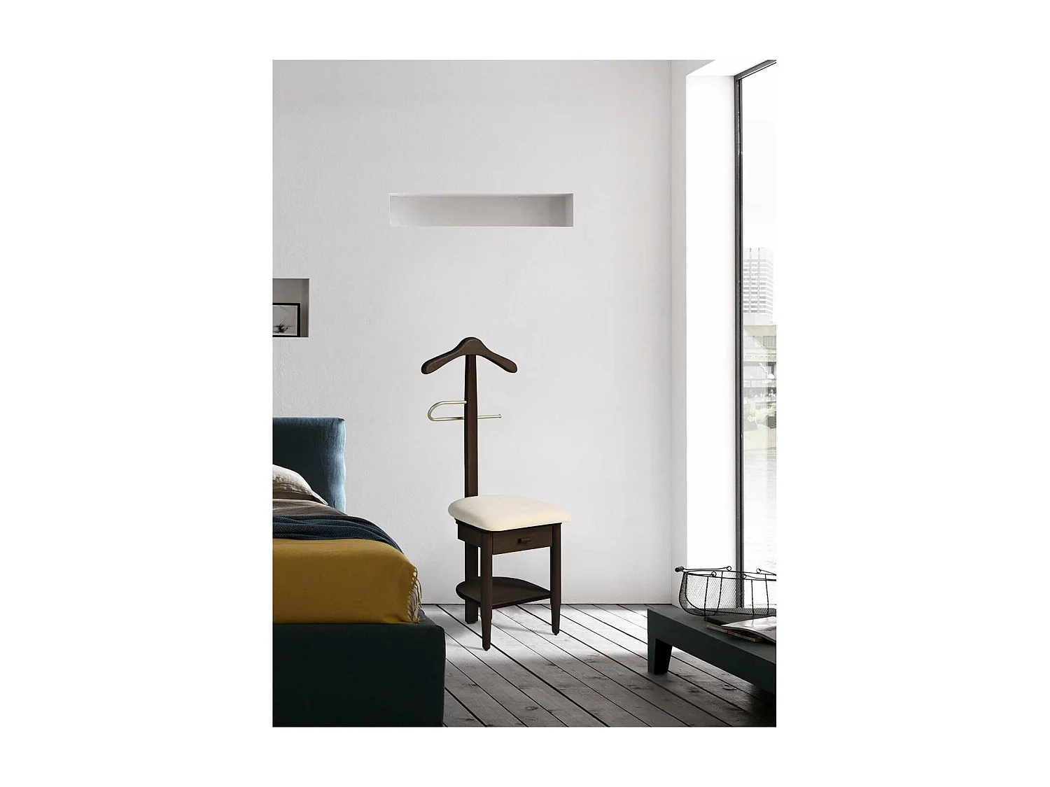 Galán 362 herraje cromo lacado en color wengué, 115cm(alto) 45cm(ancho) 41cm(largo)