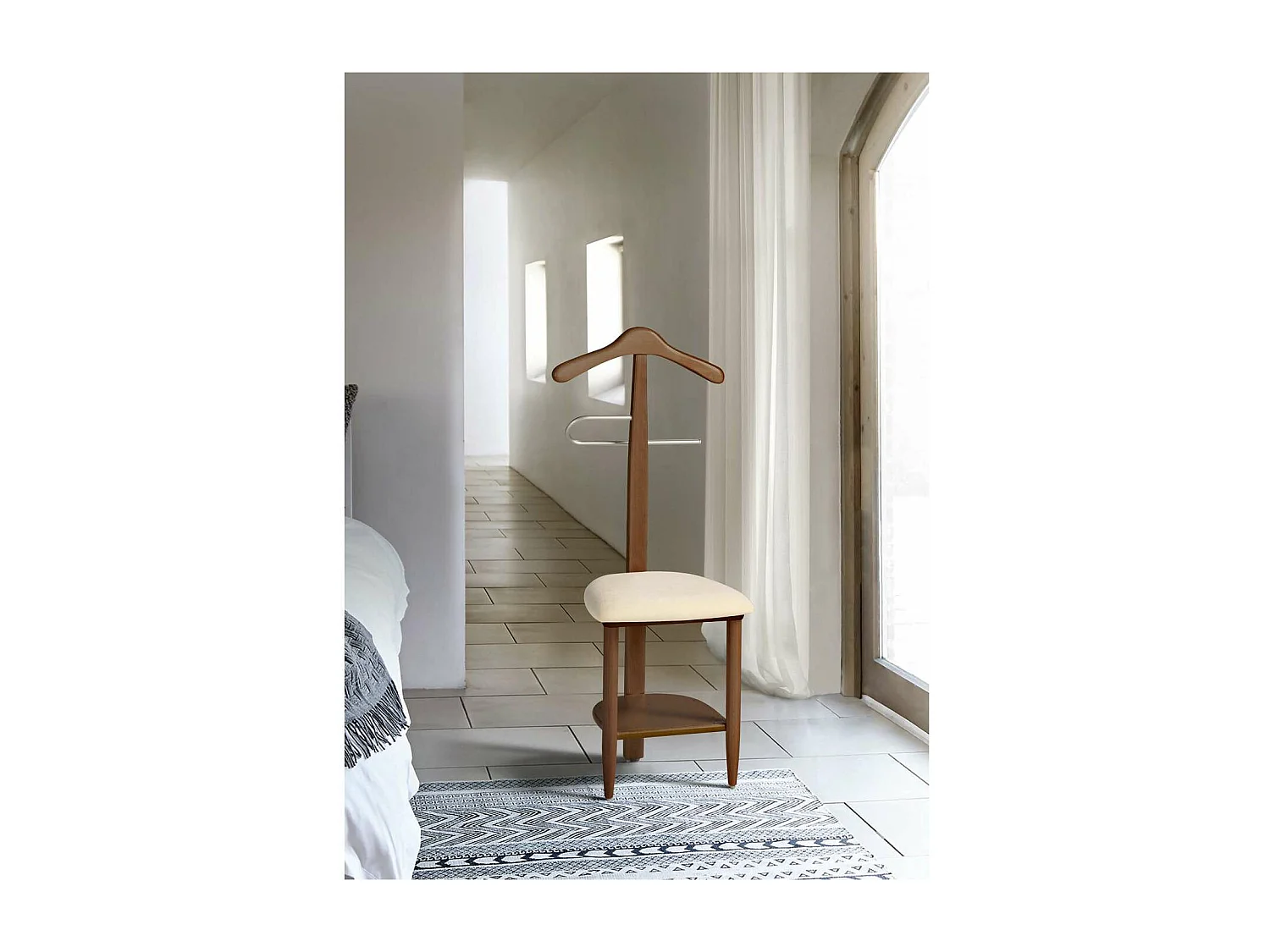 Galán 361 con asiento en beige herrajes cromado satinado lacado nogal, 105 cm(alto)45 cm(