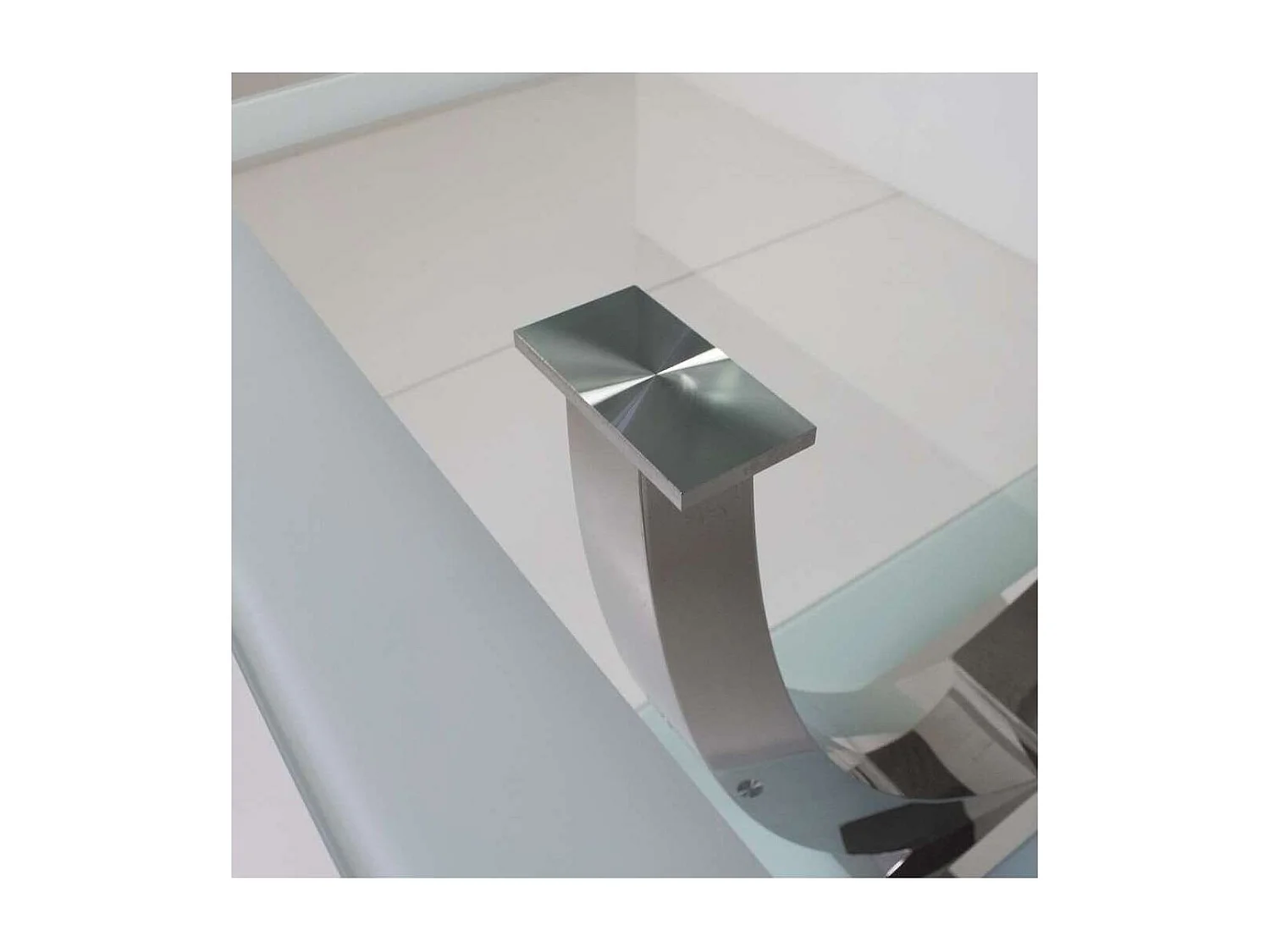 Mesa para cocina, comedor fija Md-Ubrique acabado blanco, 140cm(ancho) 75cm(altura) 90cm(f