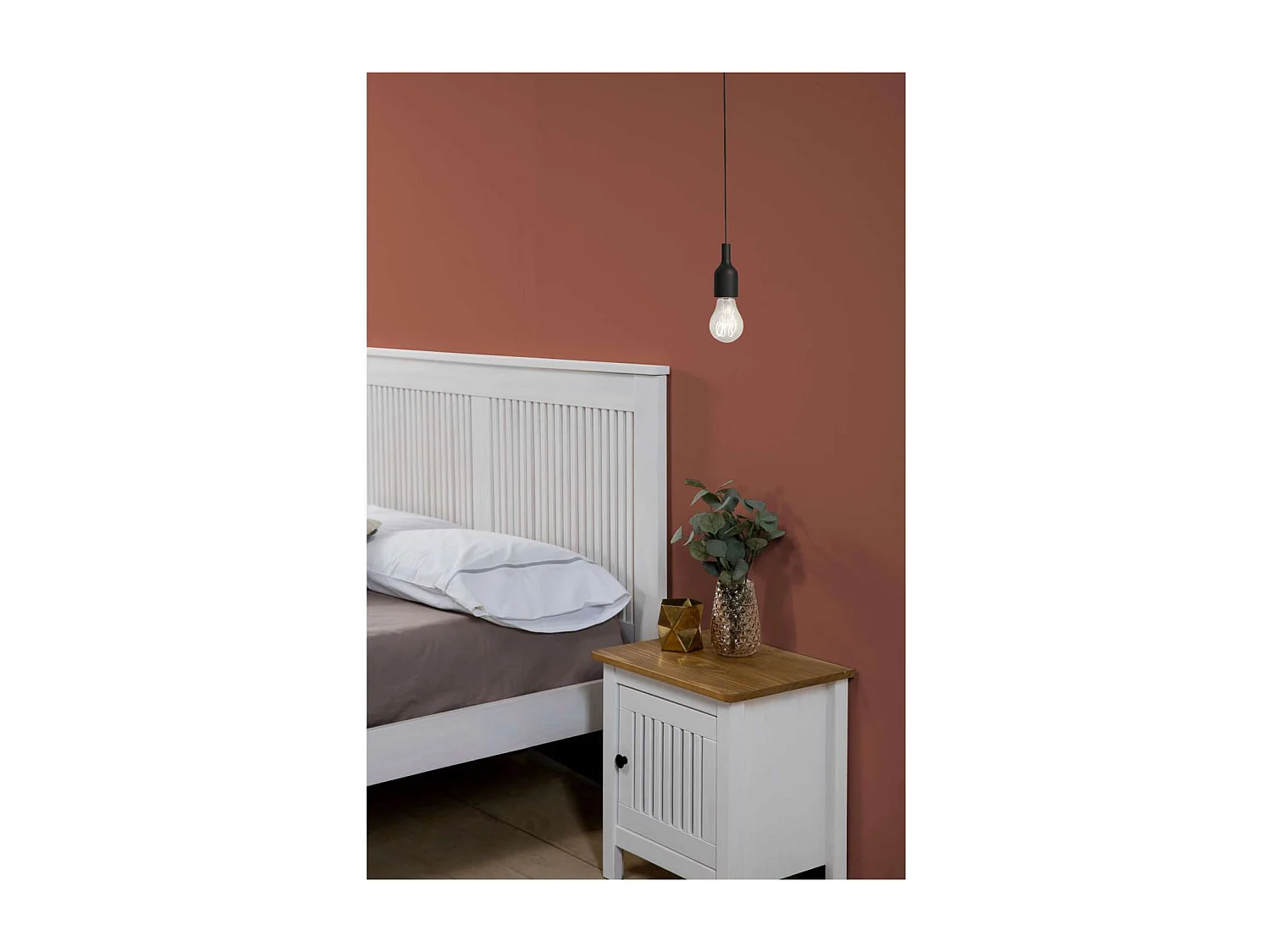 Mesita de noche 1 puerta acabado blanco modelo Luna, 46 cm(ancho) 49.5 cm(alto) 35 cm (fon