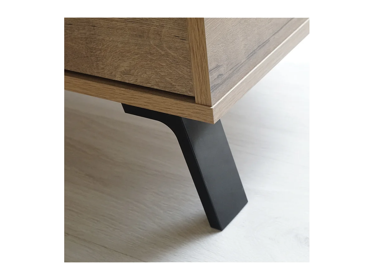 Mesita Camila en acabado de color roble, 52 cm(alto)50 cm(ancho)35 cm(fondo)