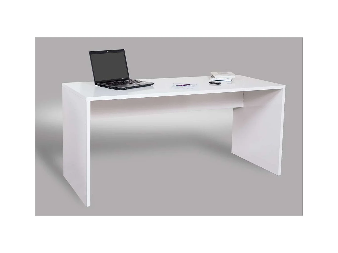 Mesa de despacho acabado blanco 75 cm(alto)160 cm(ancho)68 cm(fondo)