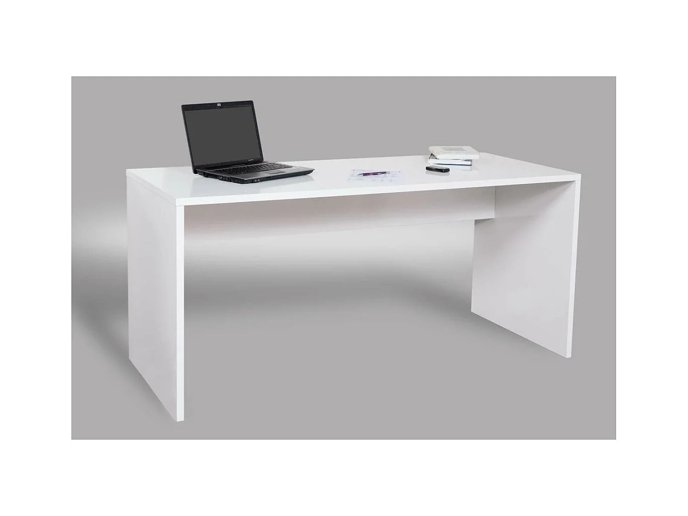 Mesa de despacho acabado blanco 75 cm(alto)160 cm(ancho)68 cm(fondo)