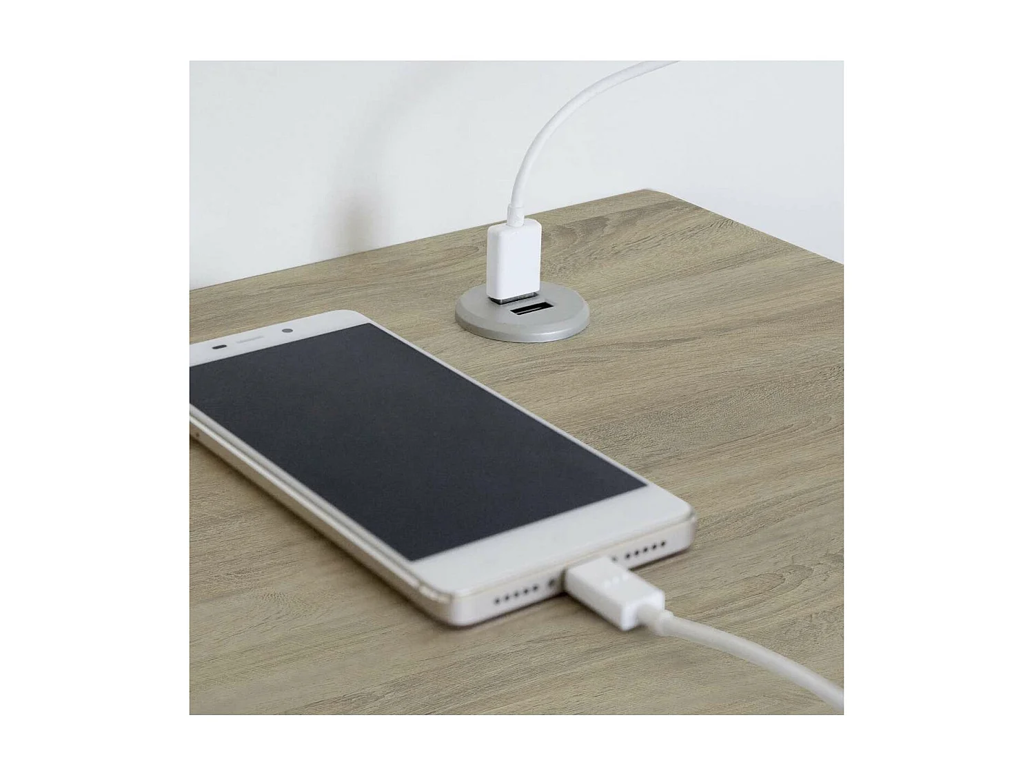 Mesa Estudio Nexus acabado roble cambrian, 76cm(alto) 135cm(ancho) 60cm(fondo).