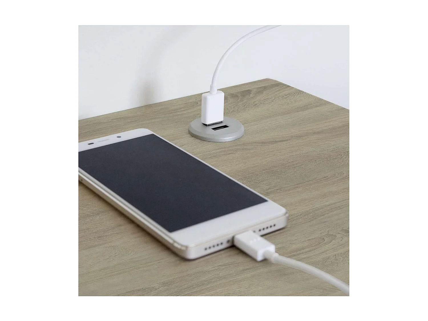 Mesa Estudio Nexus acabado roble cambrian, 76cm(alto) 135cm(ancho) 60cm(fondo).