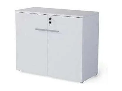 Armario bajo con puertas acabado blanco, 77.6 cm(alto)93 cm(ancho)42.5 cm(fondo).