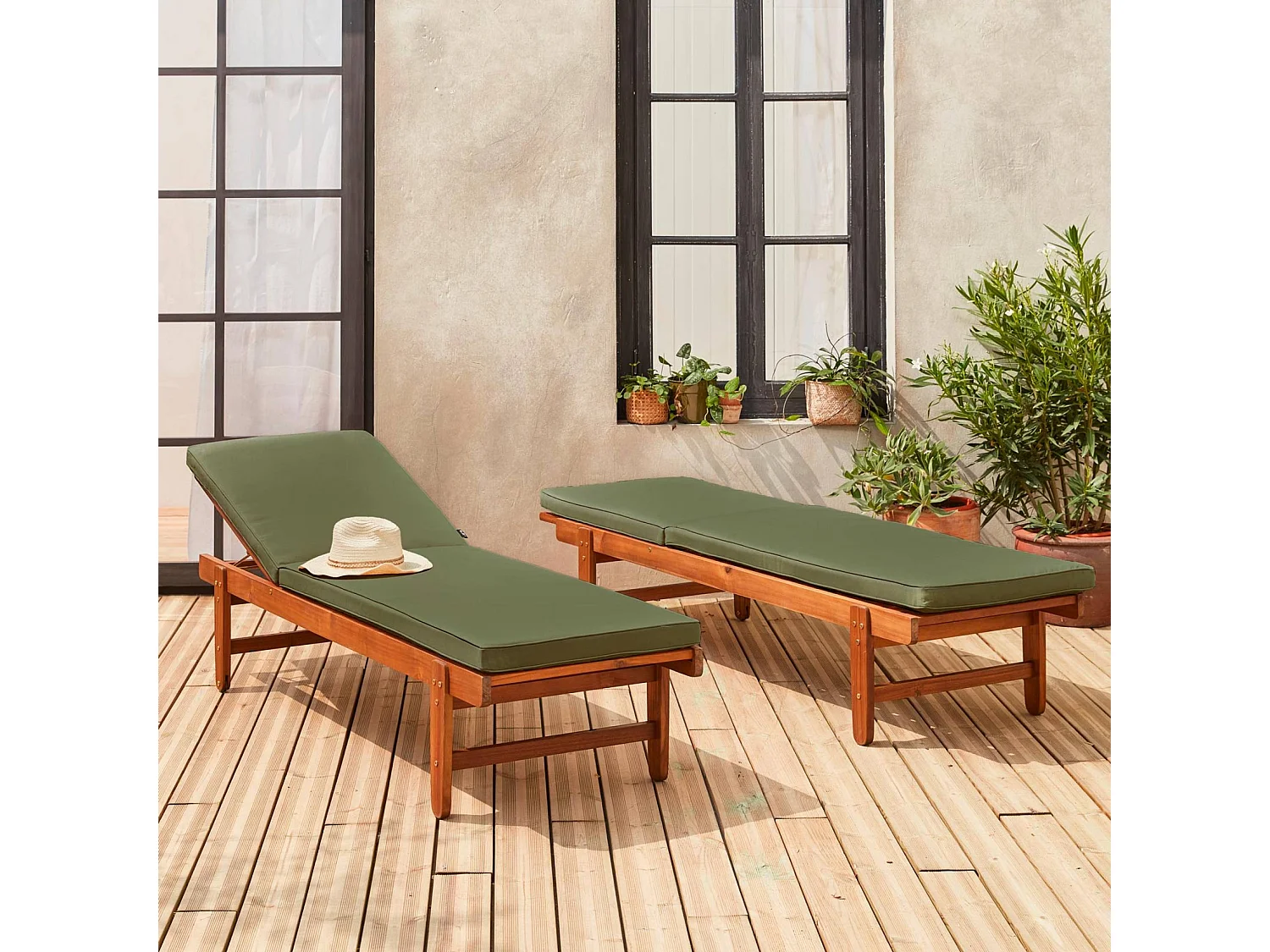 Set di 2 lettini prendisole multiposizione in legno con rotelle, verde