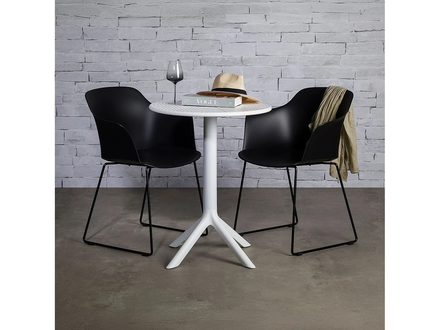 Table de jardin LUZ, Petite Table d'Extérieur Ronde et Compacte Idéale pour un Balcon ou une Terrasse, Blanc