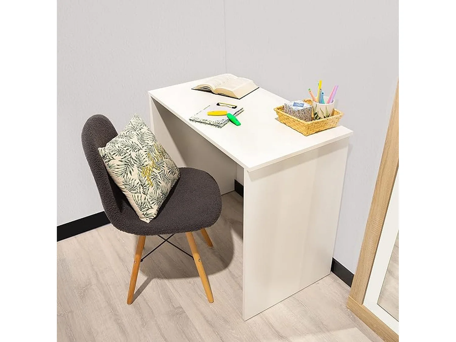 Mesa de Escritorio, Mesas para Ordenador, Acabada en Blanco, Mesa para Pc con balda interior, Medidas: 90 cm (Ancho) x 49,5 cm (Fondo) x 77 cm (Alto) - Meyvaser