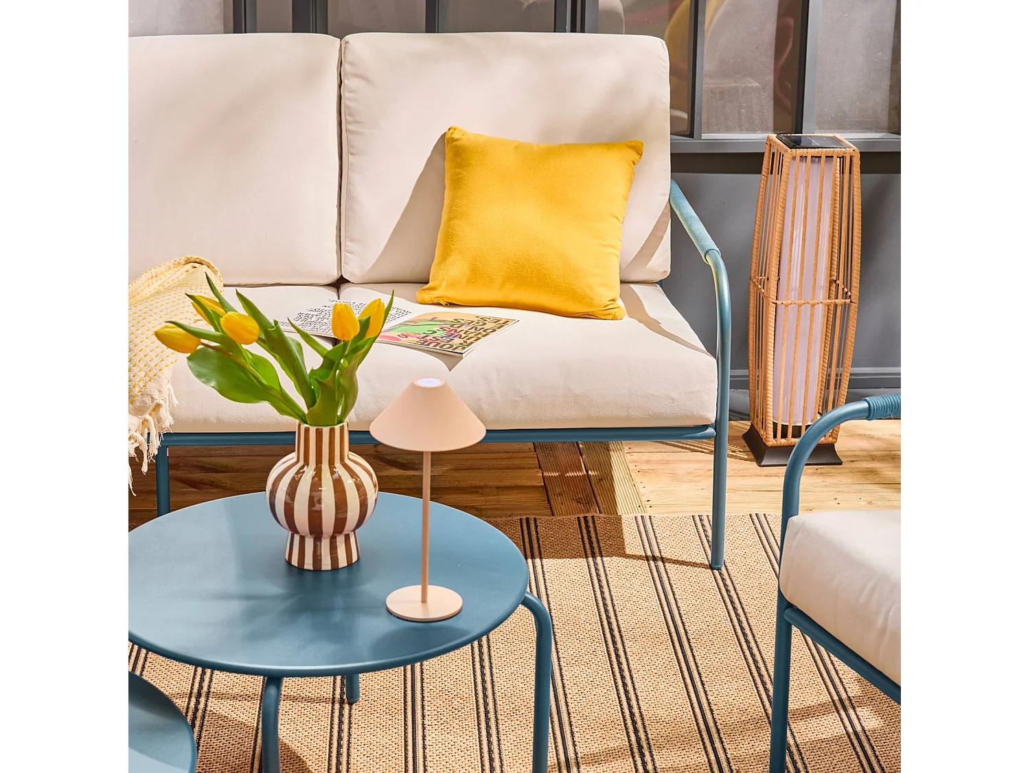 Salon de jardin LUANDA en acier. 7 places. bleu