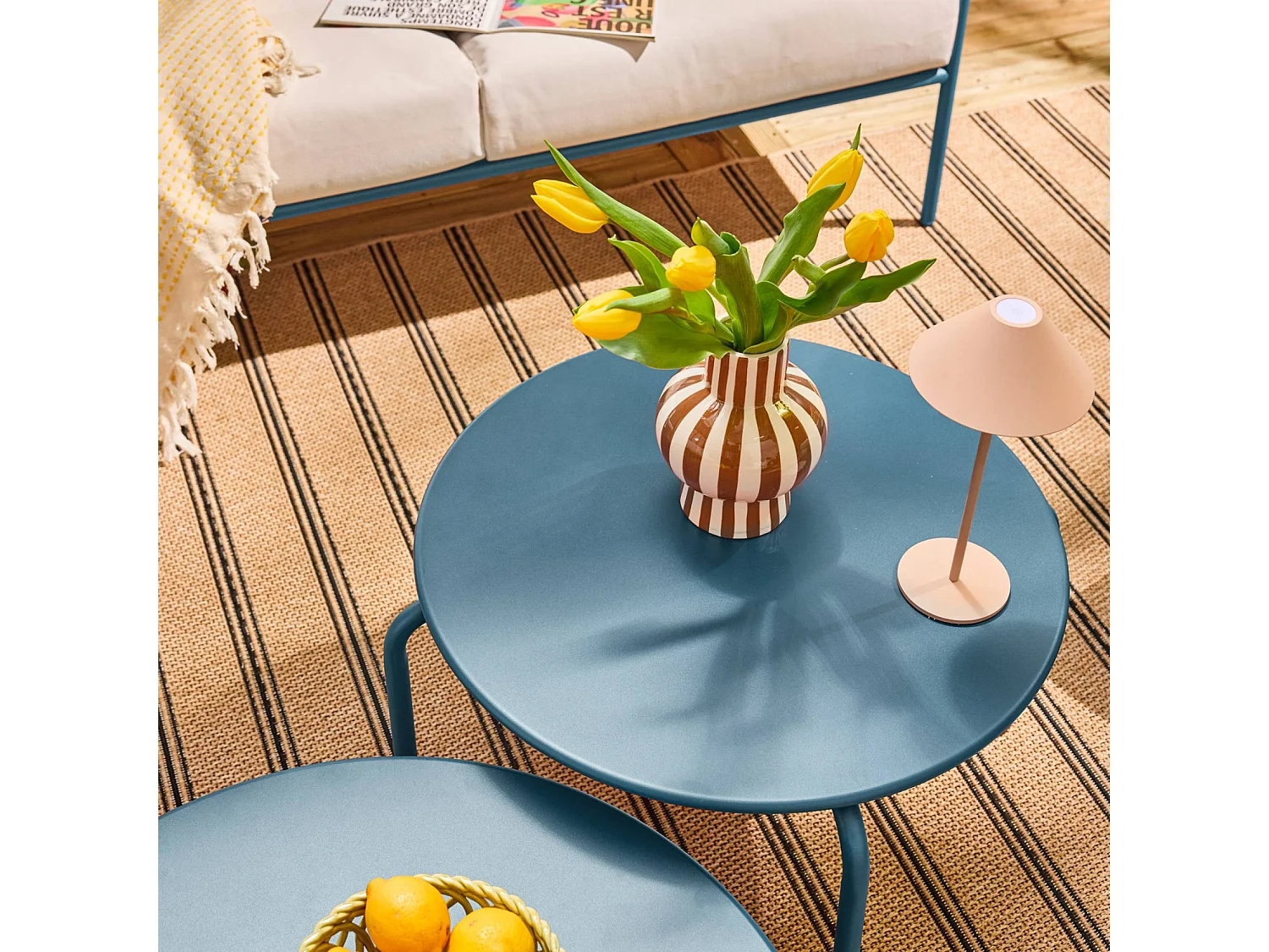 Salon de jardin LUANDA en acier. 7 places. bleu