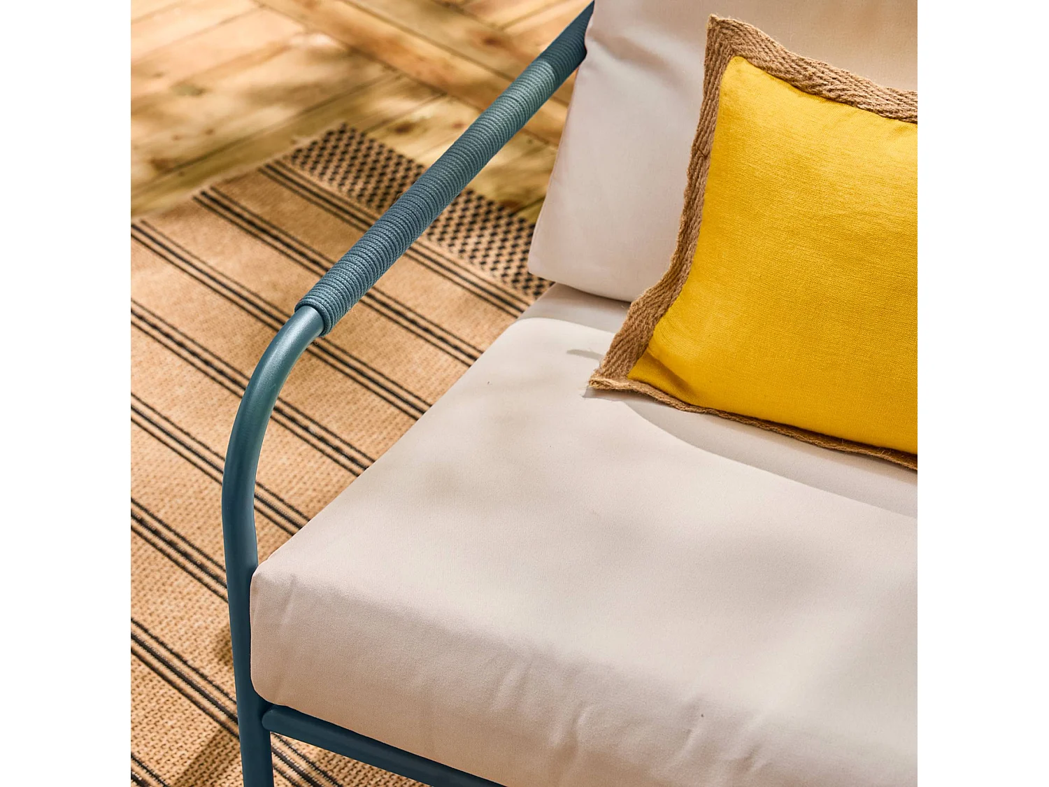 Salon de jardin LUANDA en acier. 7 places. bleu