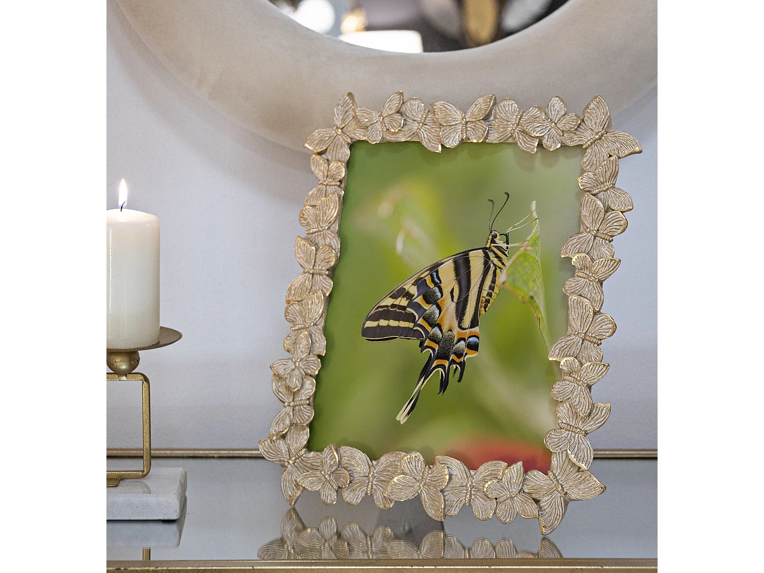Cornice in resina dorata farfalle cm 27,5x2,6x32,5