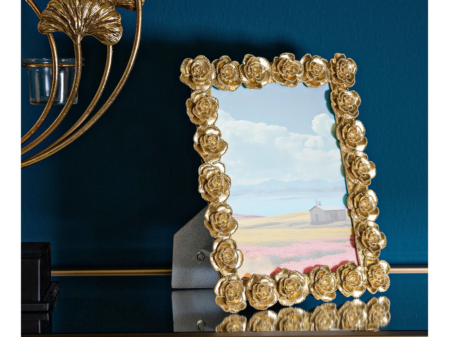 Cornice in resina dorata con roselline cm 21x2,5x25,5