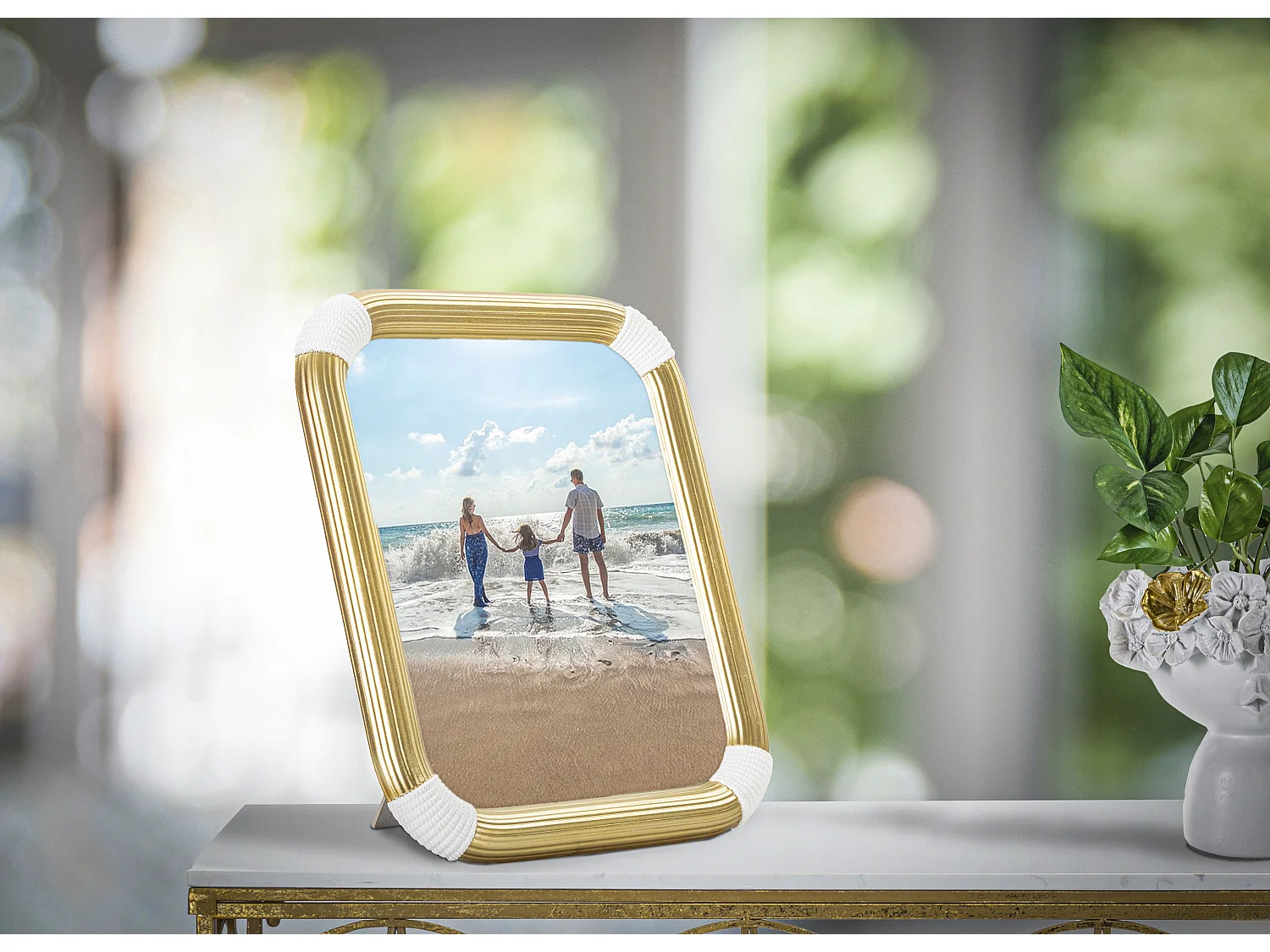 Cornice in resina dorata e bianca cm 25x2,6x30,2