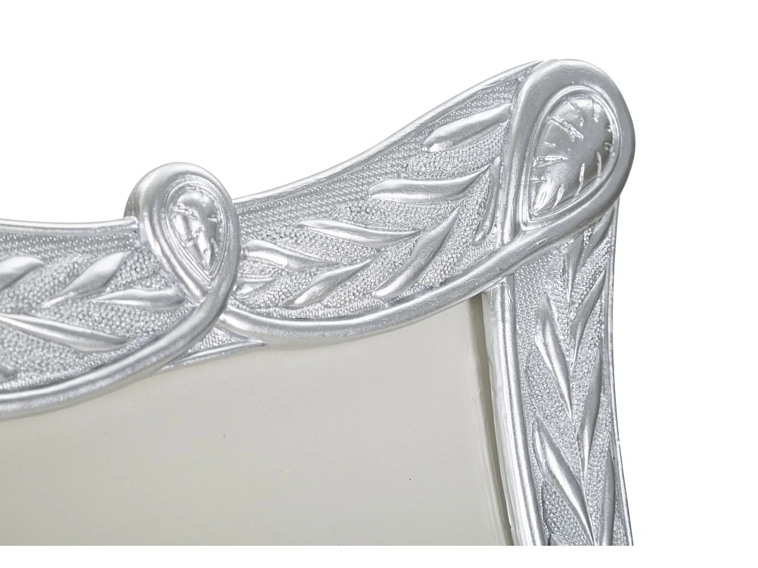 Cornice in resina argentata cm 23,3x2x28,2