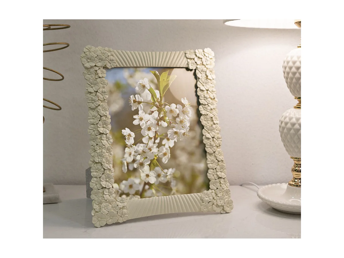 Beige harslijst met bloemen en lijnen 27,8x2x33 cm