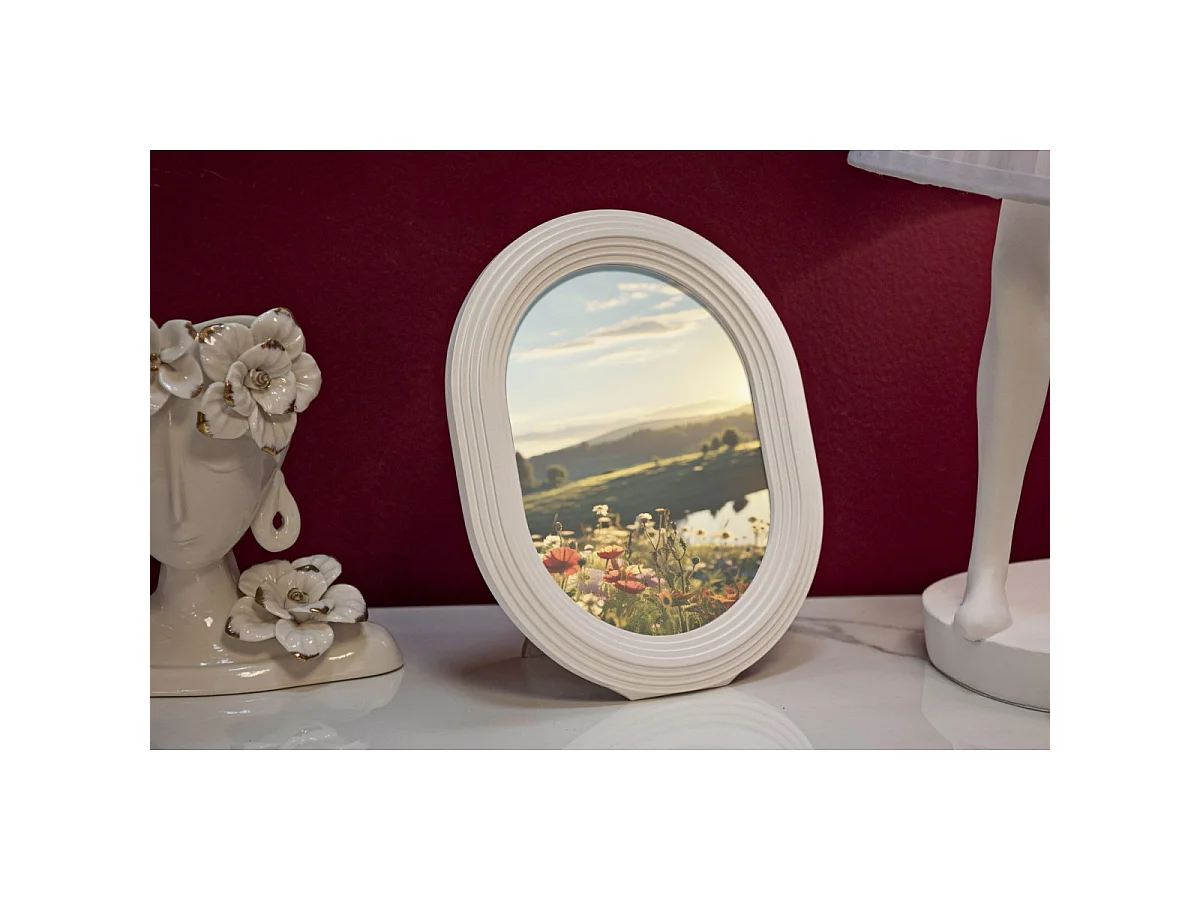Cornice ovale in resina bianca cm 20x2x25