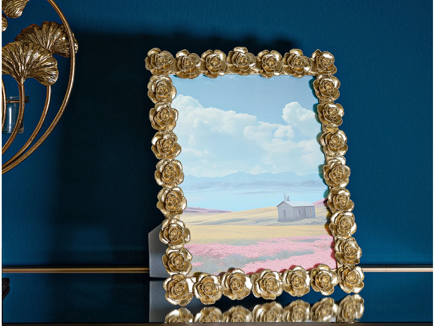 Cornice in resina dorata con roselline cm 25,5x2,5x31