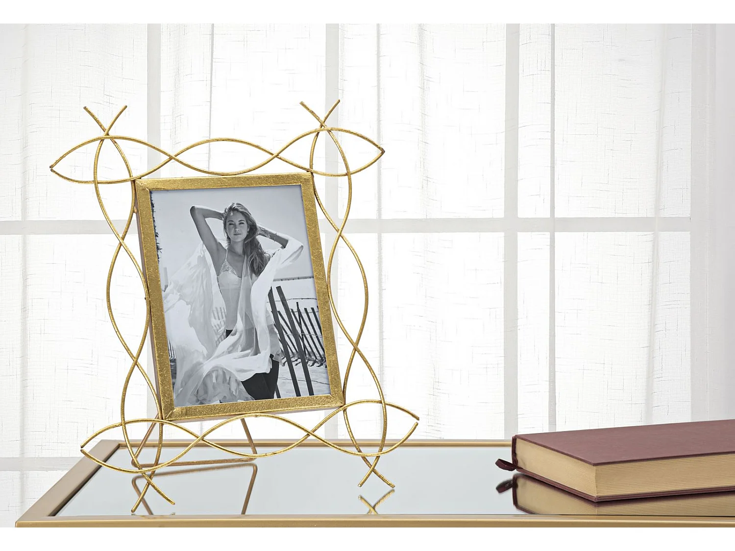 Cornice in metallo dorata cm 29,5x14x32