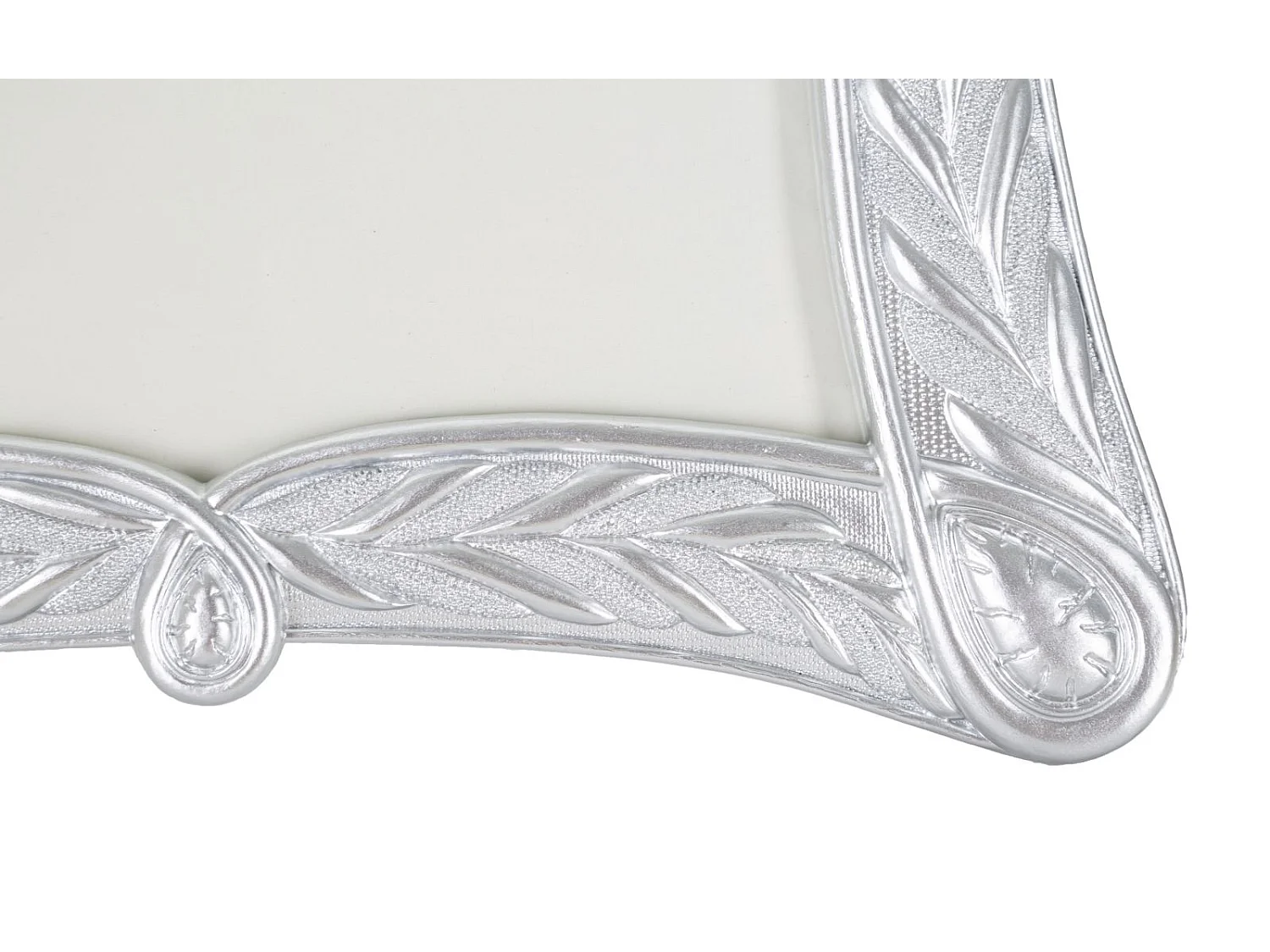 Cornice in resina argentata cm 28,2x2x33