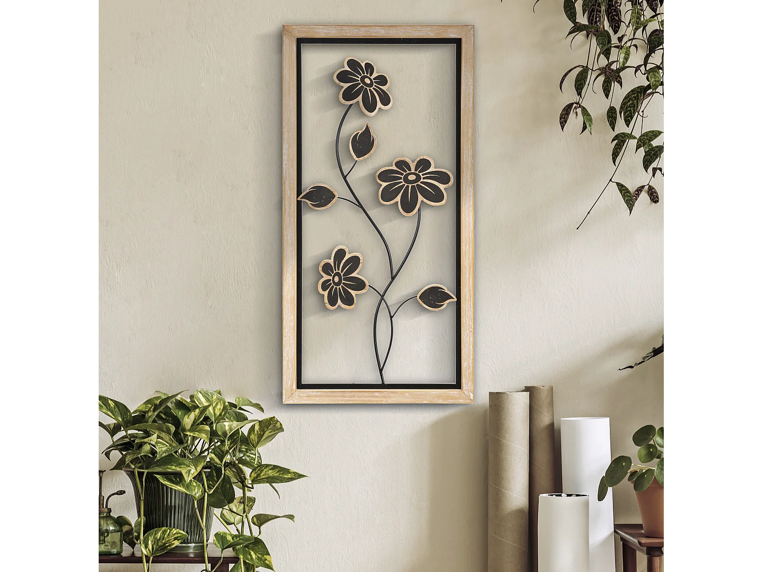 Pannello decorativo 3D in metallo nero con cornice cm 30x2,5x60