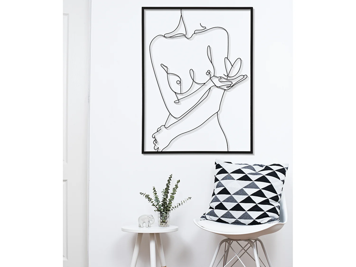 Pannello decorativo 3D in metallo nero donna cm 60x1x80