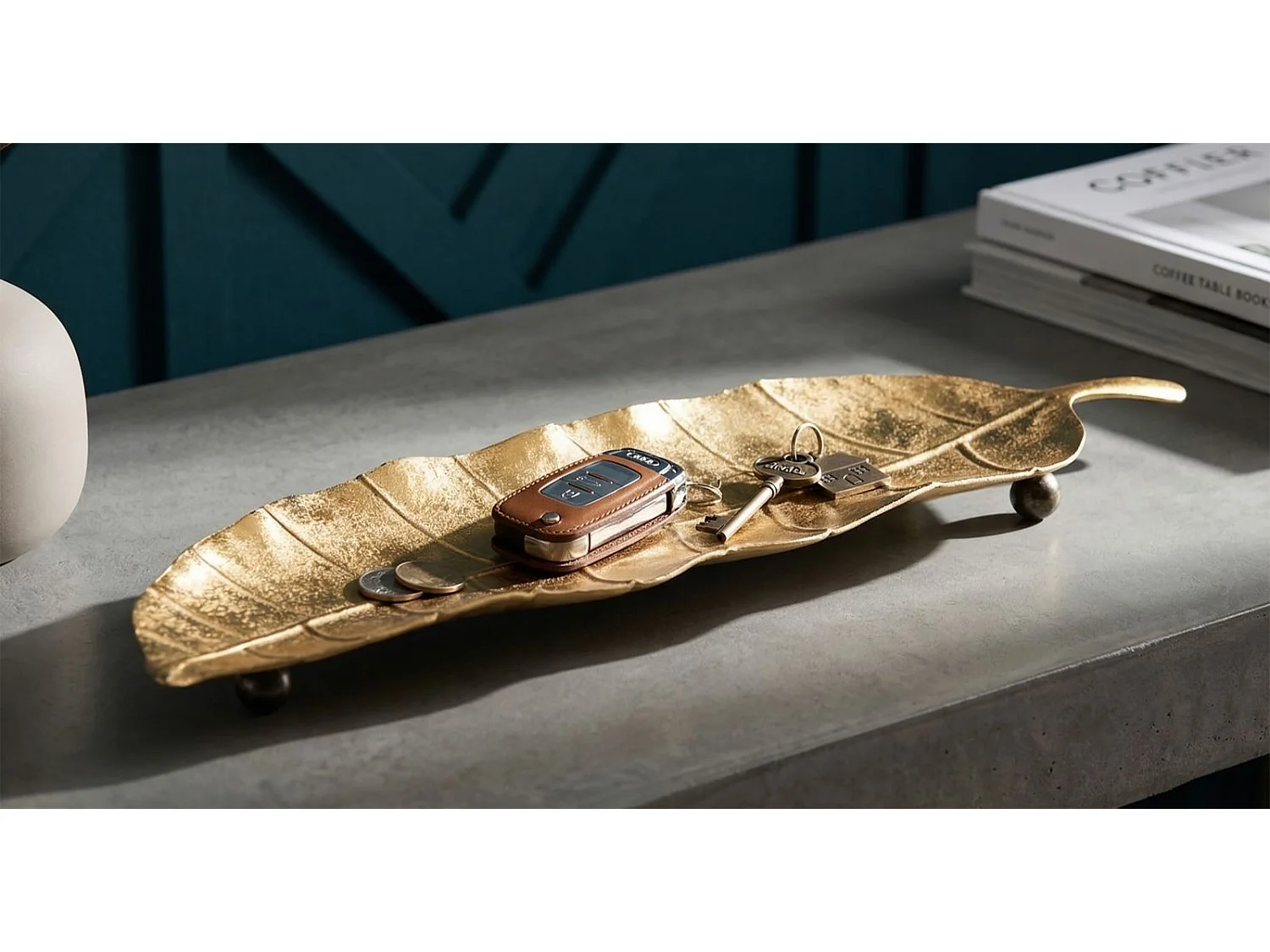 Bladvormige gouden metalen opbergdoos, 38x3x11 cm